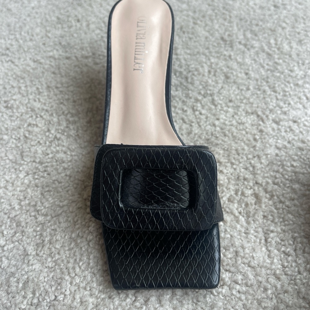 Kitten heels